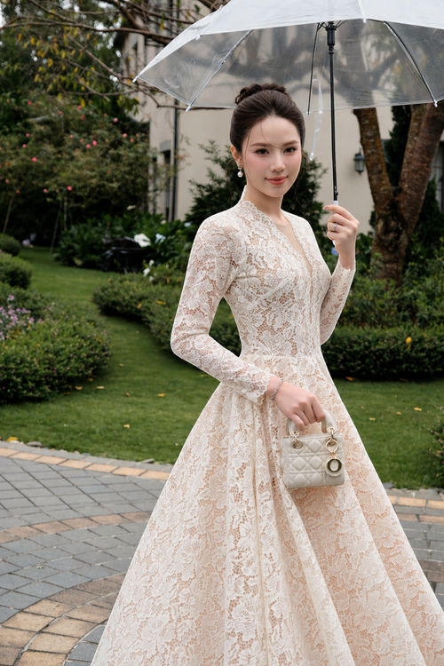 SERAPHINA LACE GOWN