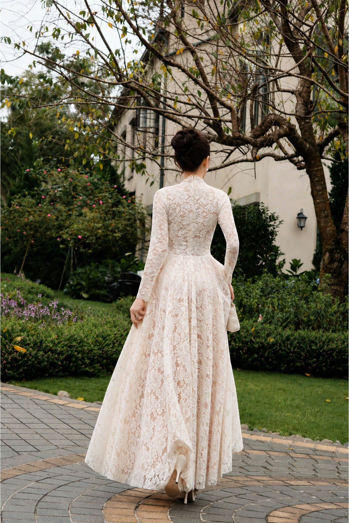 SERAPHINA LACE GOWN