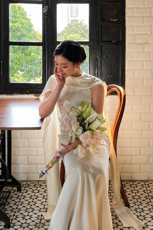 VELORA CAPE GOWN