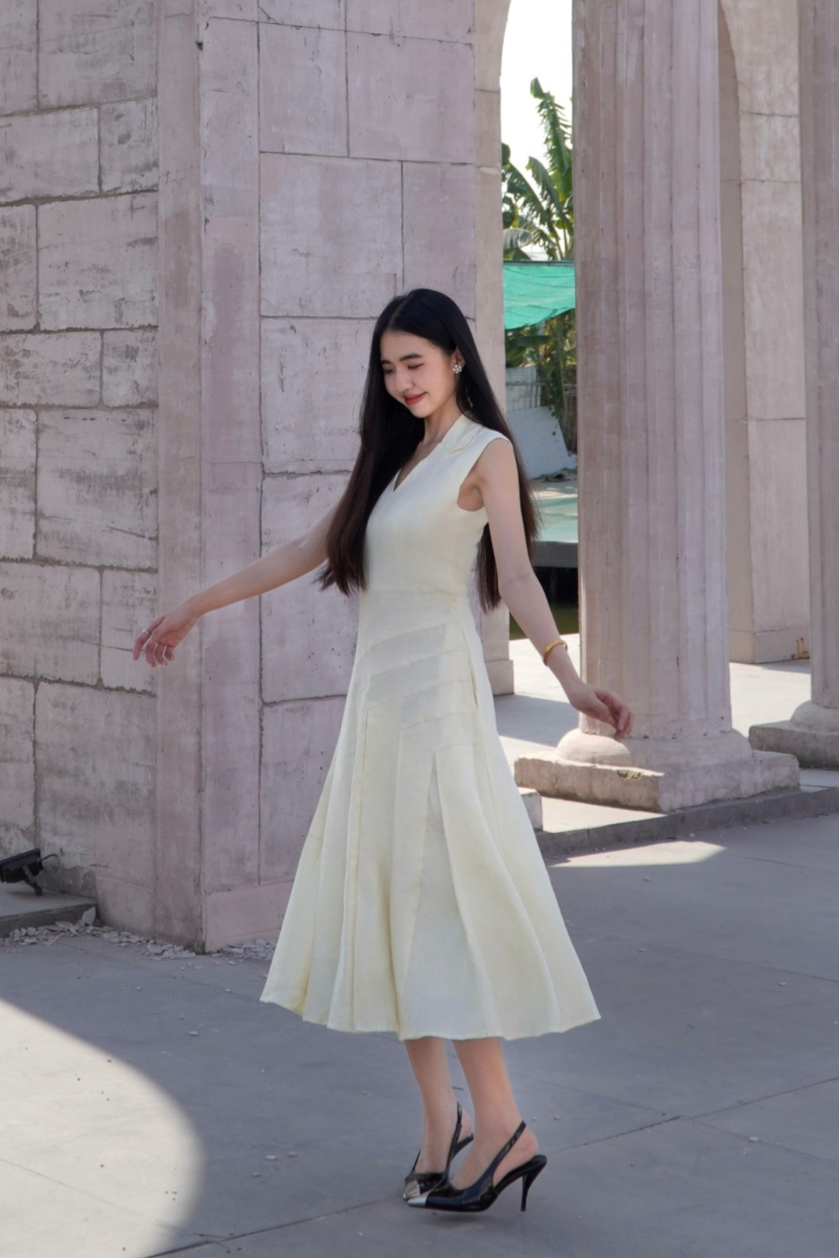 Trimmed A-Line Flare Midi Dress